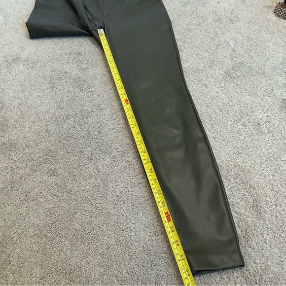Zara olive khaki green faux leather high-rise leggings Sz M NWOT pleather vegan - Picture 8 of 17
